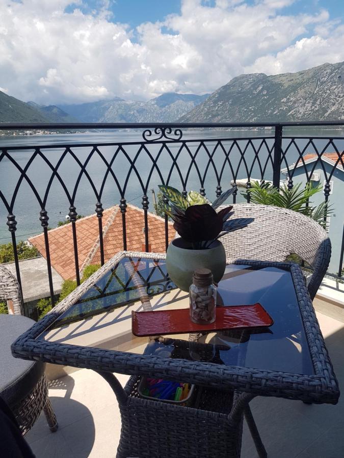 Apartment Funny Kotor Luaran gambar
