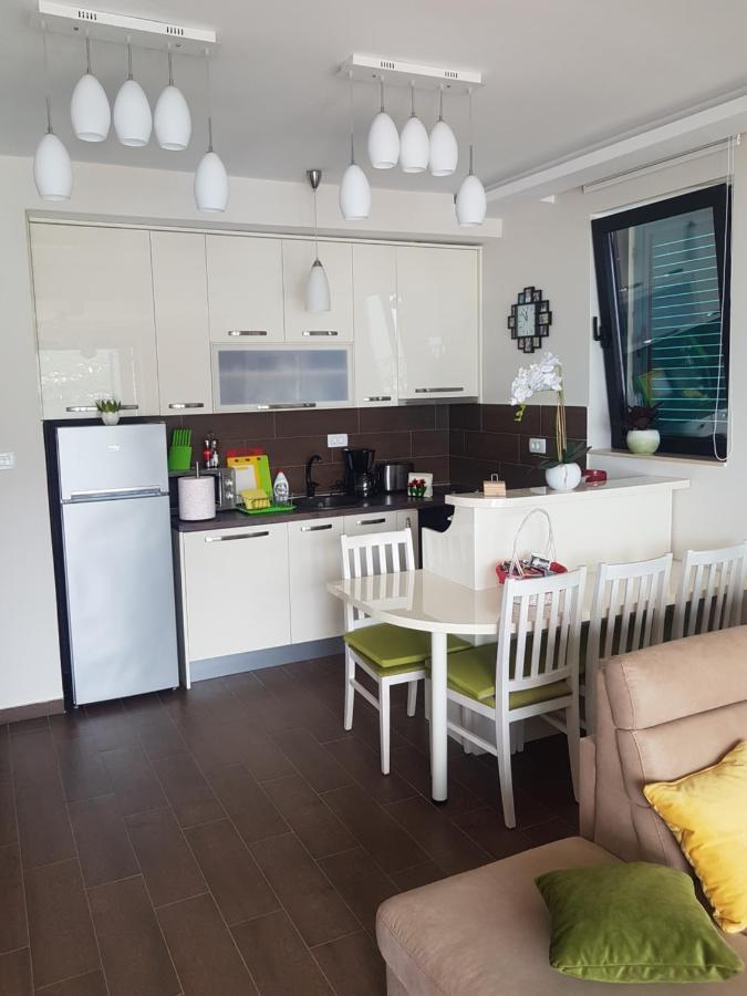 Apartment Funny Kotor Luaran gambar