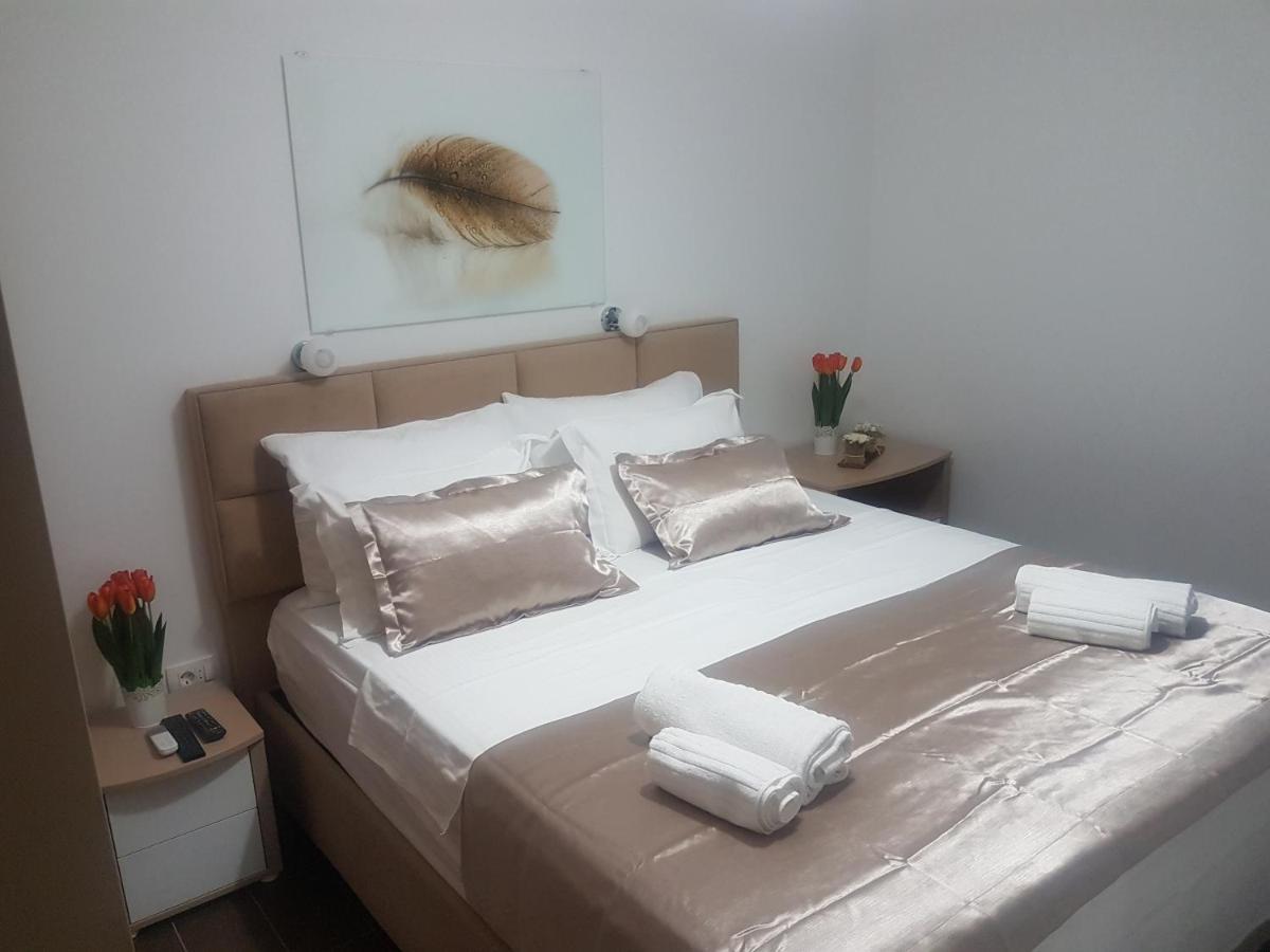 Apartment Funny Kotor Luaran gambar