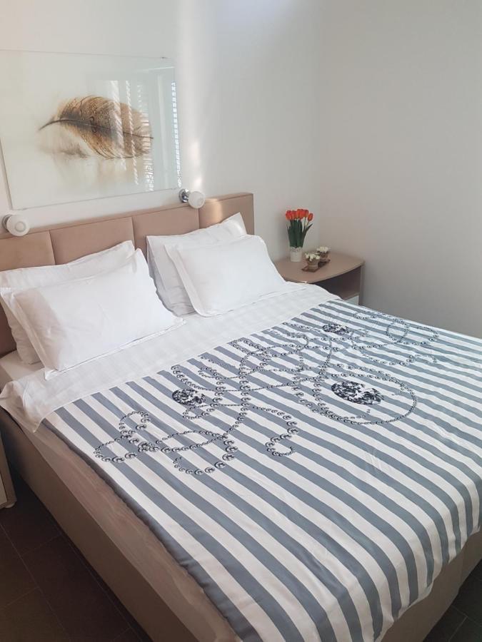 Apartment Funny Kotor Luaran gambar