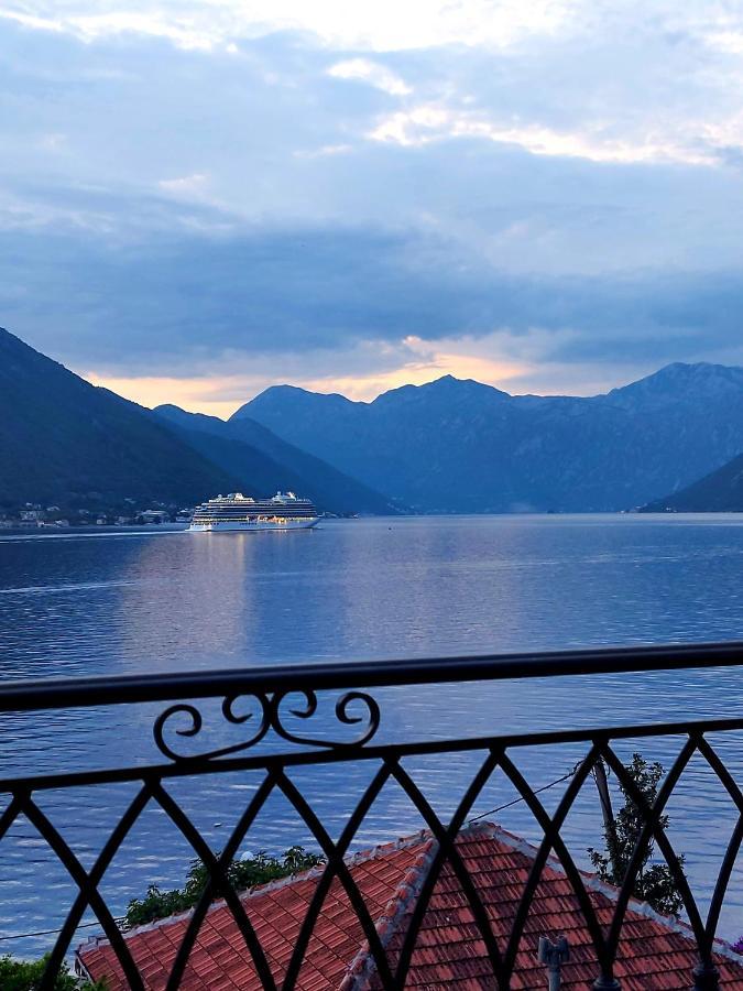 Apartment Funny Kotor Luaran gambar