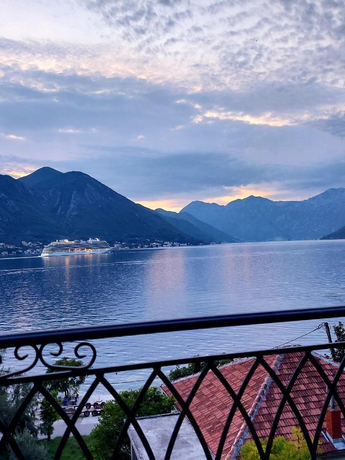 Apartment Funny Kotor Luaran gambar