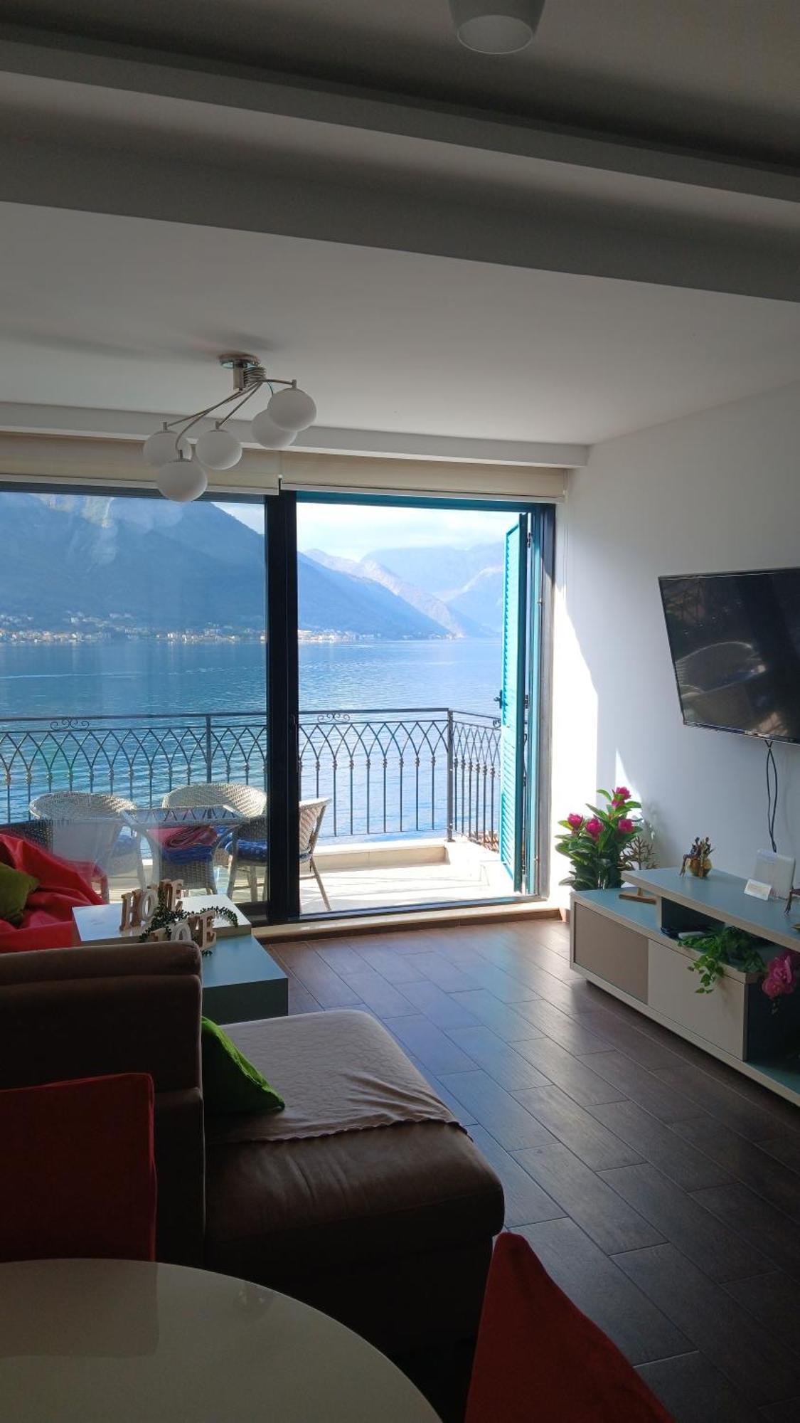 Apartment Funny Kotor Luaran gambar