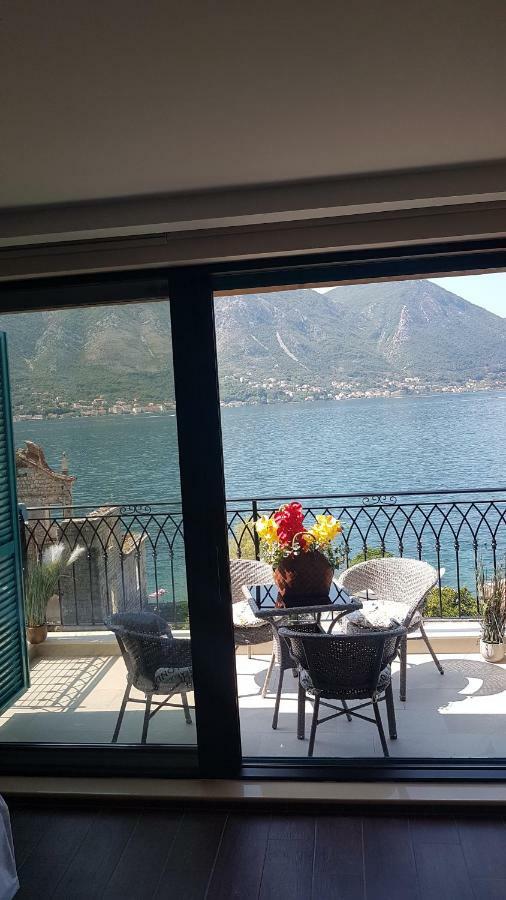 Apartment Funny Kotor Luaran gambar