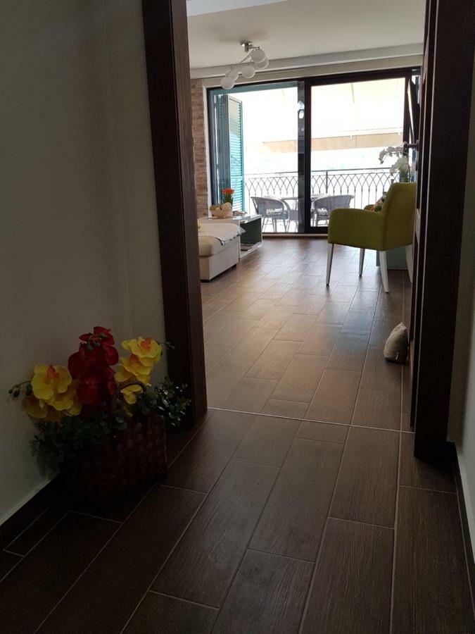 Apartment Funny Kotor Luaran gambar